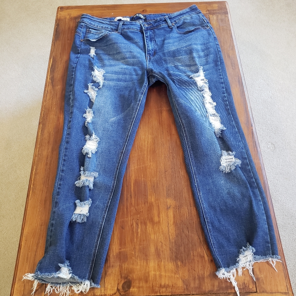 Sweet Look Denim distressed jeans size 20